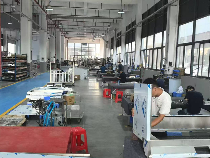 Shenzhen Smart Kitchen Digital Electric Appliances Co., Ltd ligne de production du fabricant