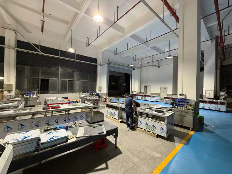 Shenzhen Smart Kitchen Digital Electric Appliances Co., Ltd ligne de production du fabricant